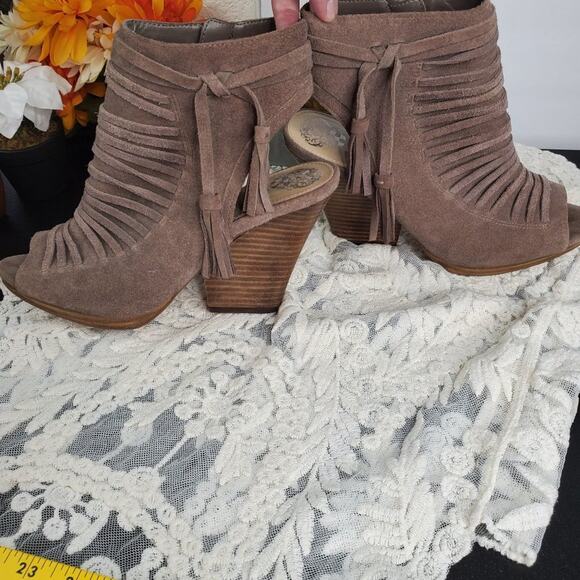 Vince Camuto Janessa Peep Toe Booties size 9.5 - Picture 3 of 9